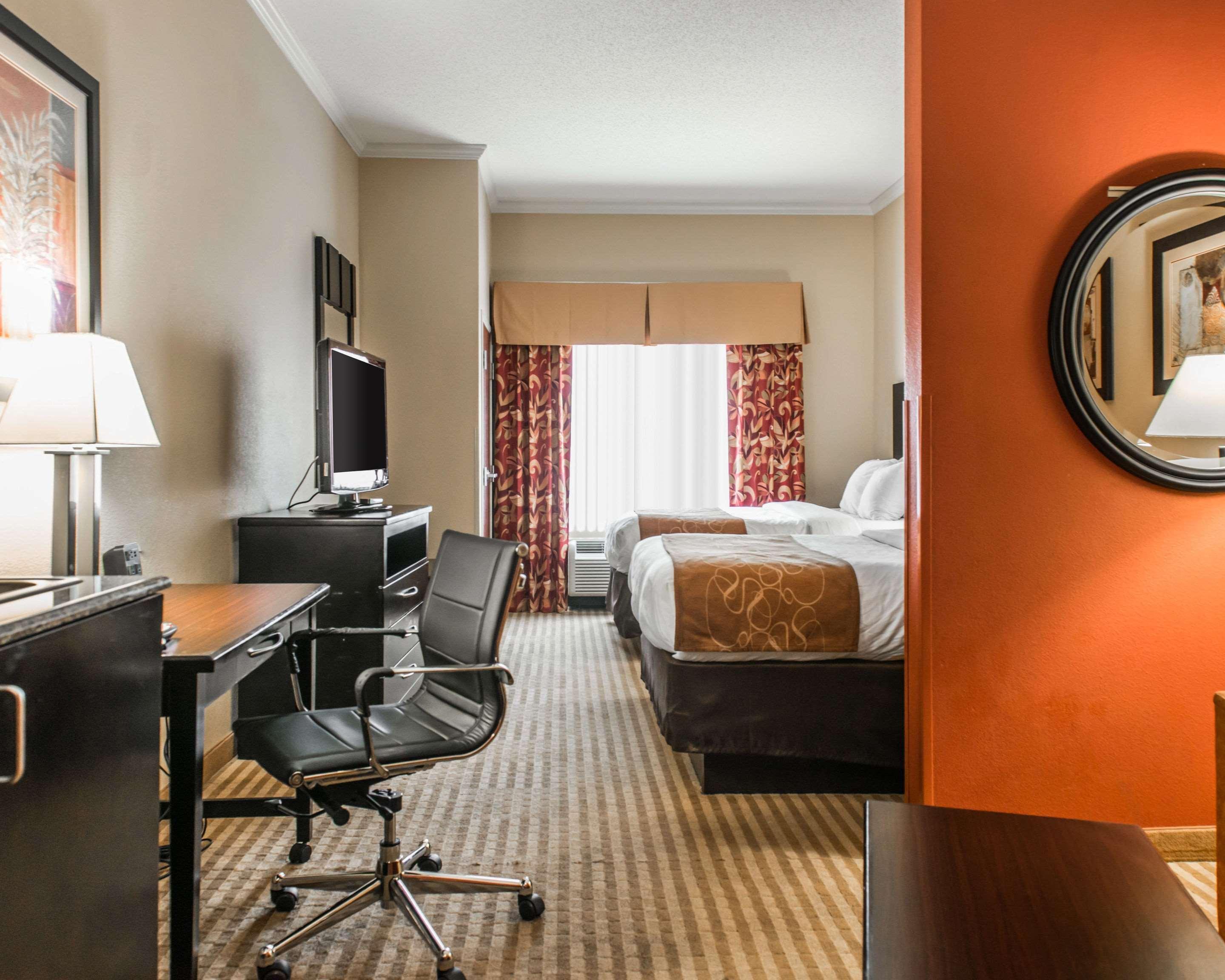Comfort Suites Panama City Near Tyndall Afb Exterior foto