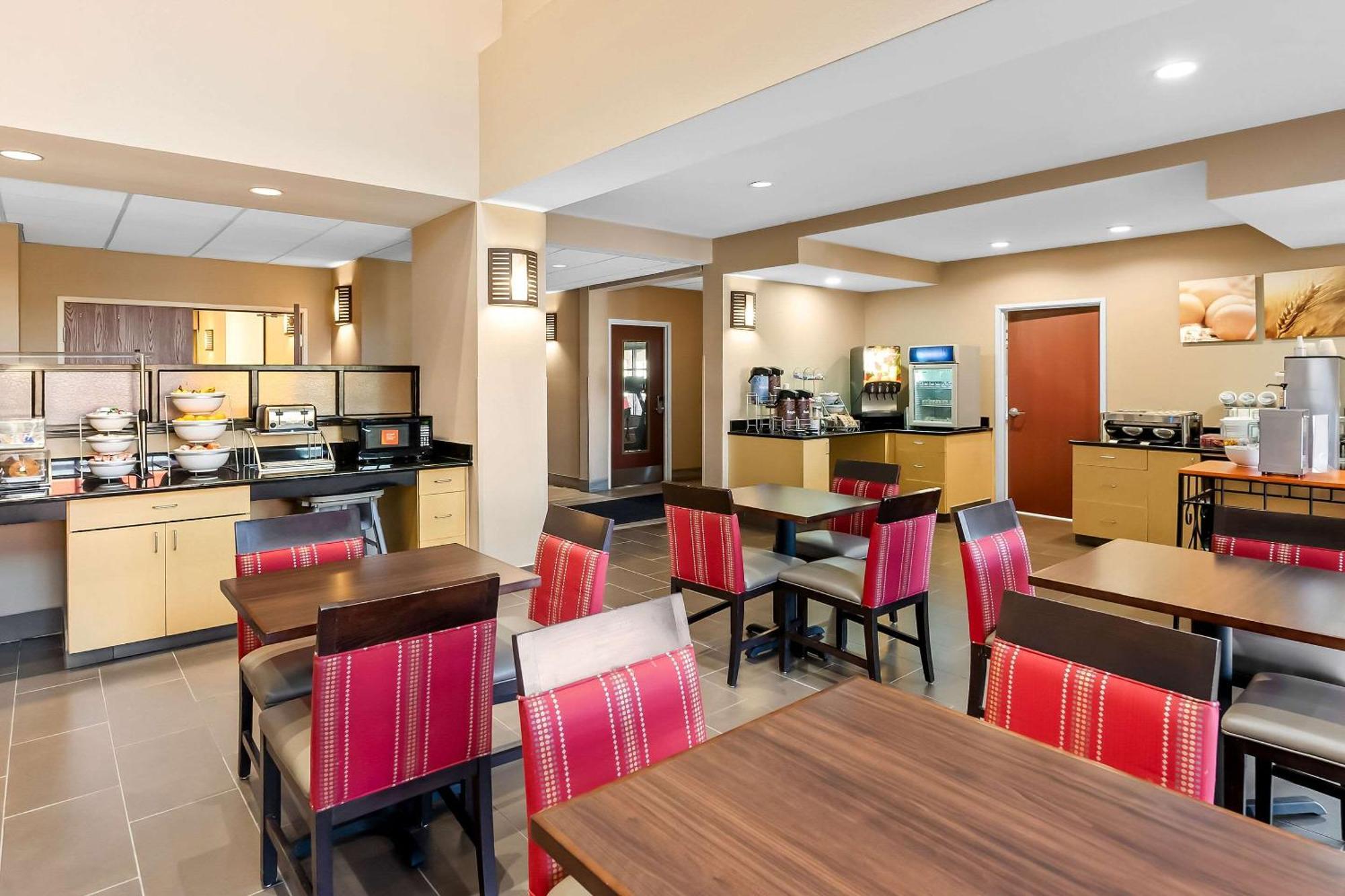 Comfort Suites Panama City Near Tyndall Afb Exterior foto