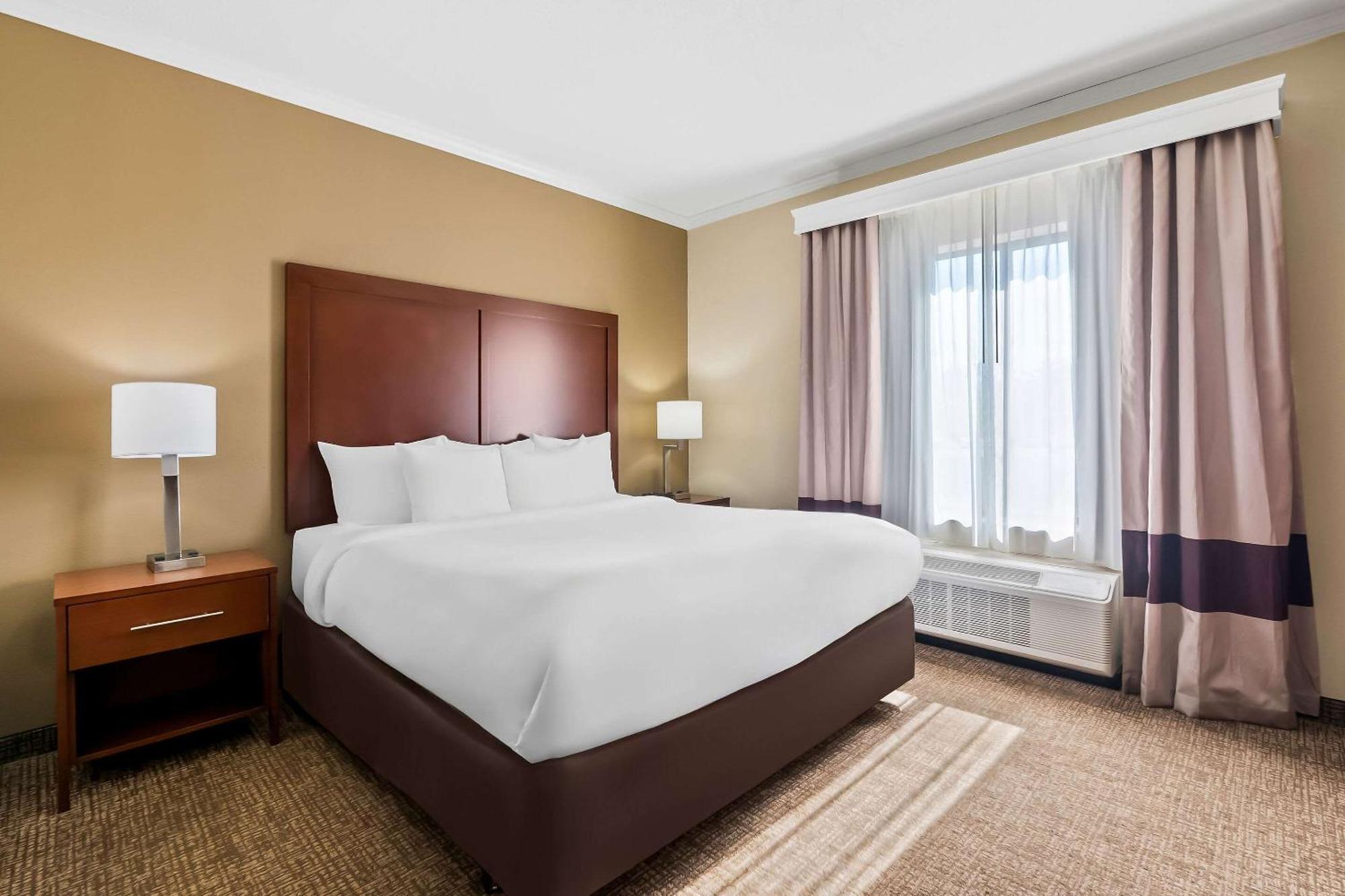 Comfort Suites Panama City Near Tyndall Afb Exterior foto